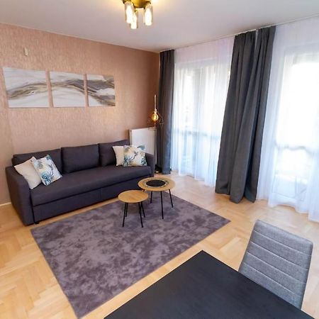 Gozsdu White Raven 3 - Terrace And Free Underground Parking Apartment Budapest Luaran gambar