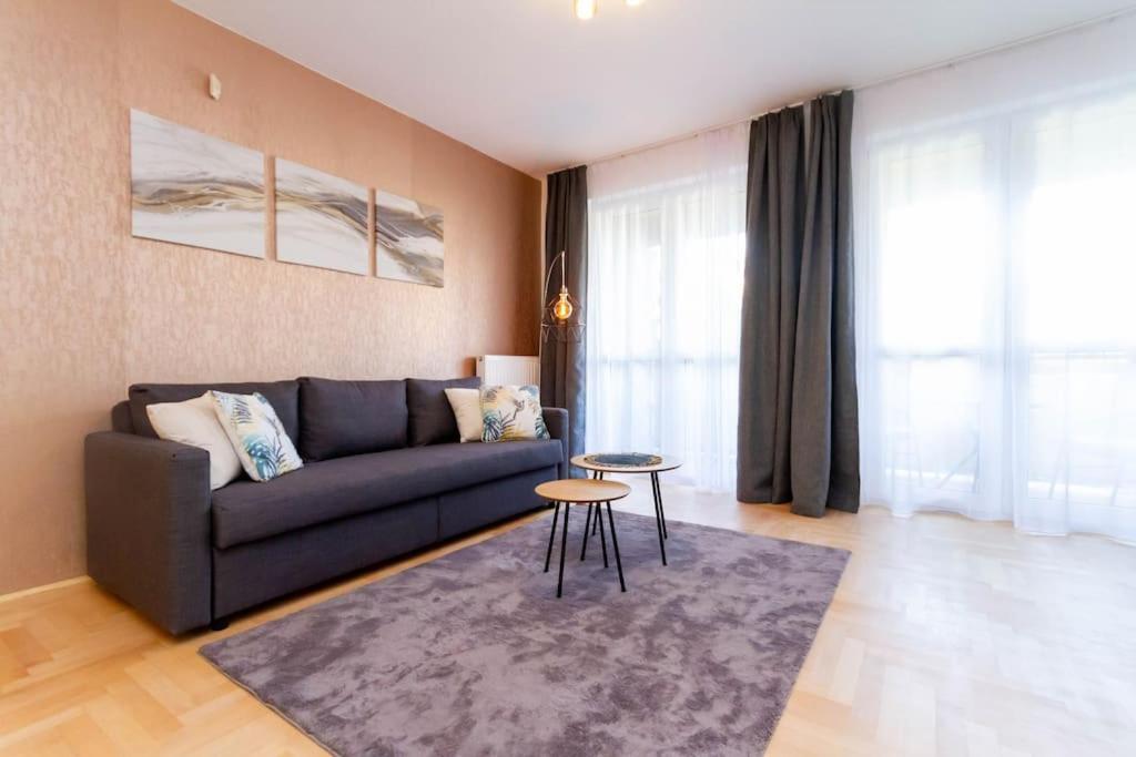 Gozsdu White Raven 3 - Terrace And Free Underground Parking Apartment Budapest Luaran gambar